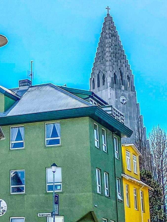 Enjoy Reykjavík Yellow Door